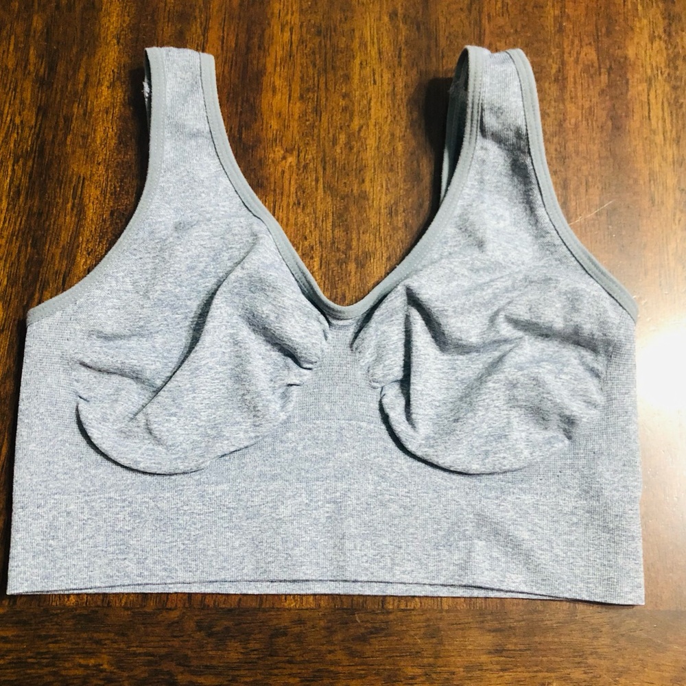 Zone pro women’s sport bras pull over gray. L